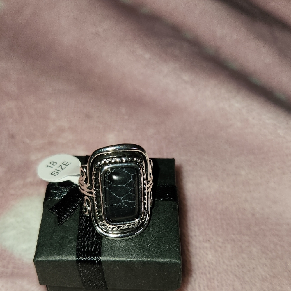Silver-Tone Black Stone Statement Ring - Size 8 Stainless Steel